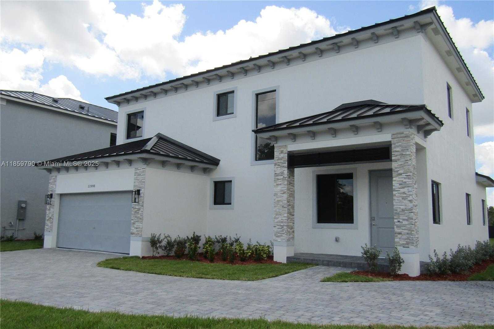 Small Image of 11998 SOUTH WEST 232ND ST #-, Miami Number 23
