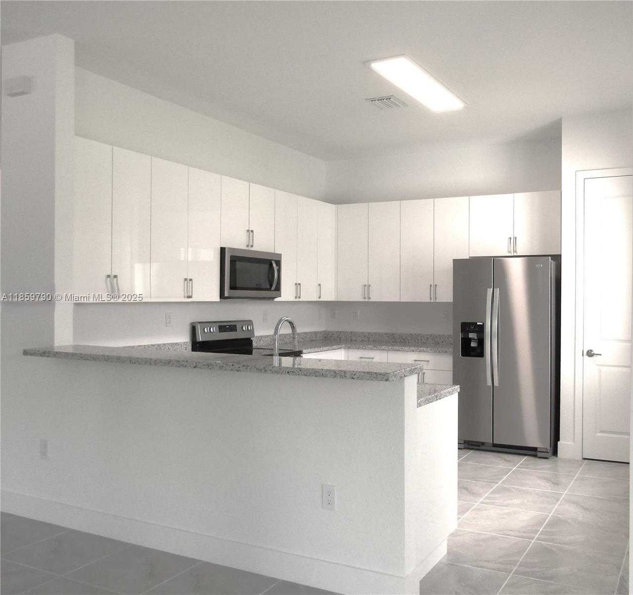 Small Image of 11998 SOUTH WEST 232ND ST #-, Miami Number 4