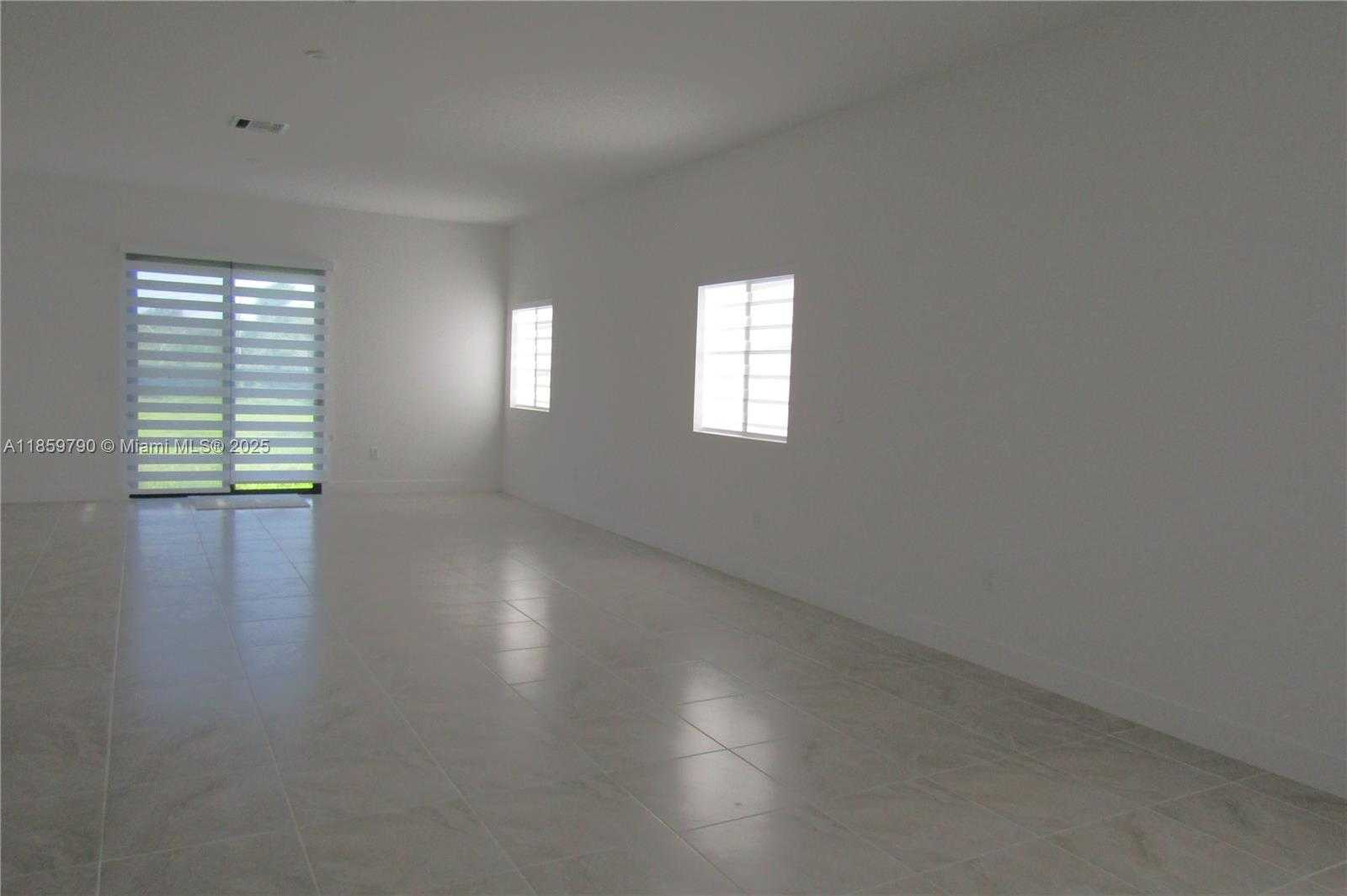 Small Image of 11998 SOUTH WEST 232ND ST #-, Miami Number 7