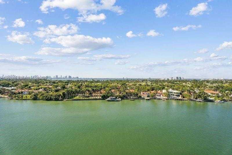 Small Image of 5600 COLLINS AVE #12H, Miami Beach Number 10