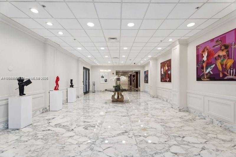 Small Image of 5600 COLLINS AVE #12H, Miami Beach Number 12