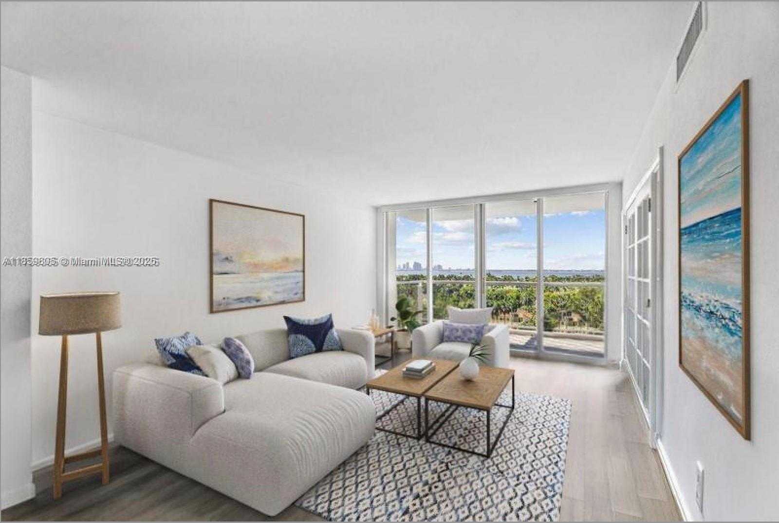 Small Image of 5600 COLLINS AVE #12H, Miami Beach Number 2
