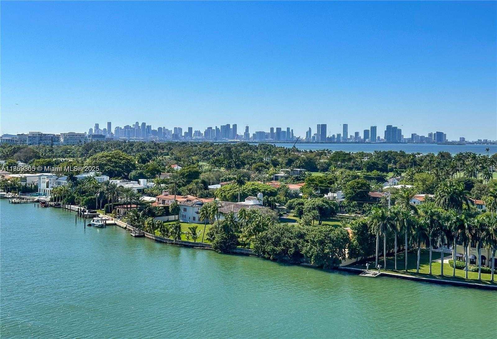 Small Image of 5600 COLLINS AVE #12H, Miami Beach Number 24