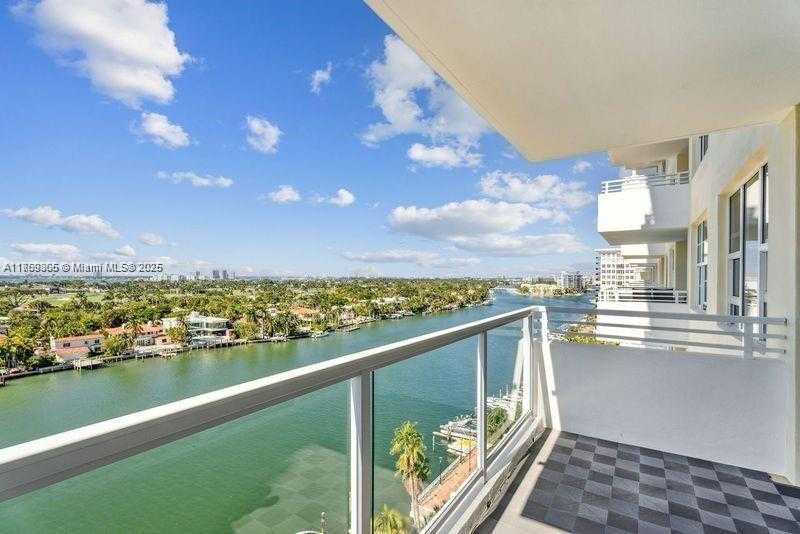 Small Image of 5600 COLLINS AVE #12H, Miami Beach Number 9