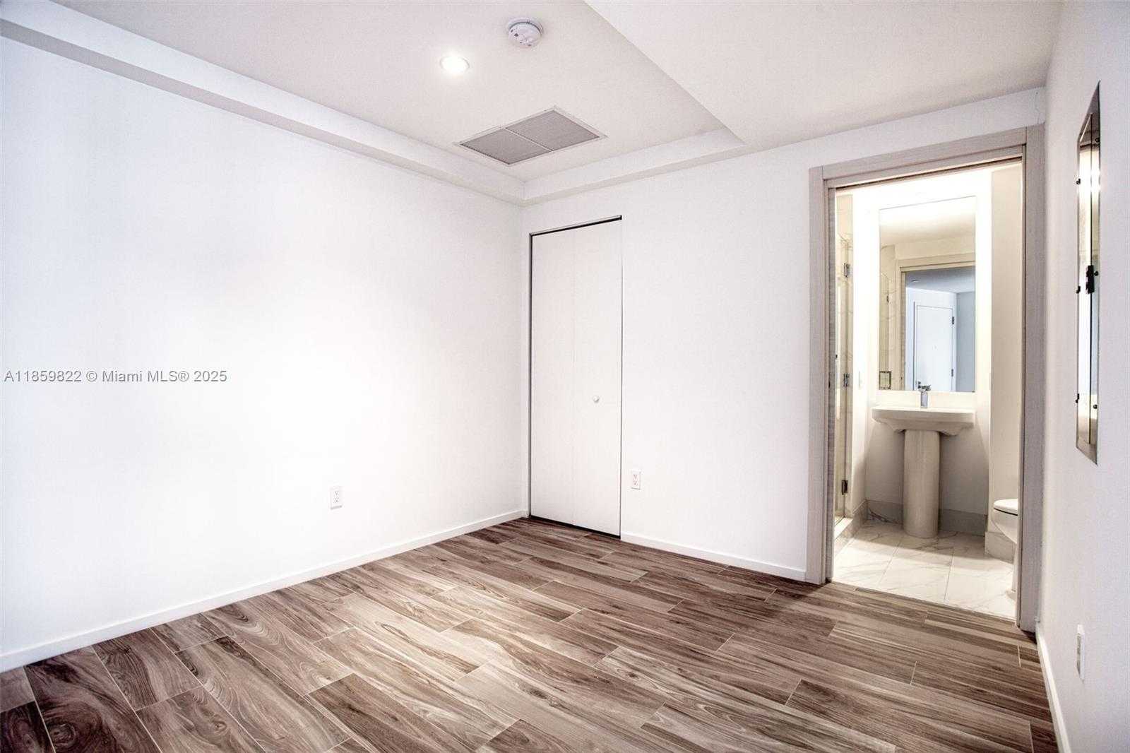 Small Image of 801 SOUTH MIAMI AVE #2903, Miami Number 7