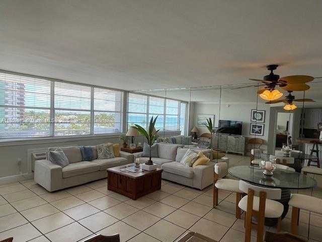 Small Image of 5313 COLLINS AV #710, Miami Beach Number 9
