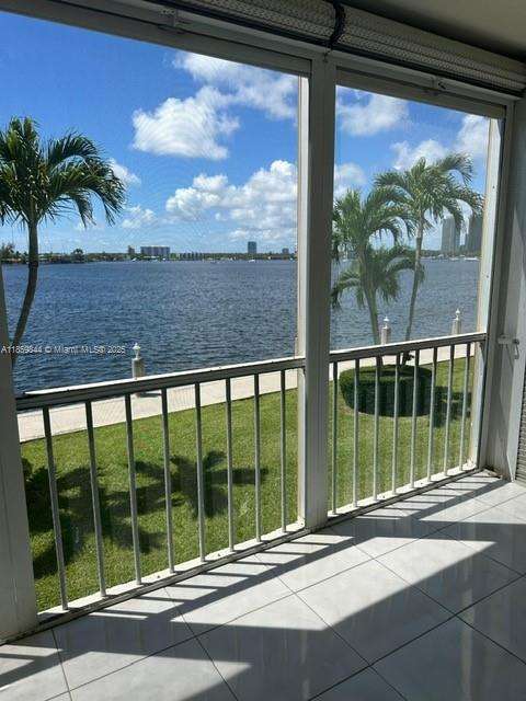 Small Image of 3010 MARCOS DR #R203, Aventura Number 15