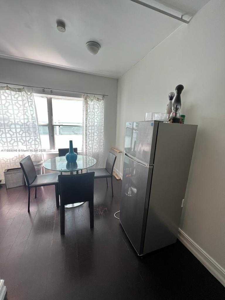 Small Image of 1555 PENNSYLVANIA #107, Miami Beach Number 4