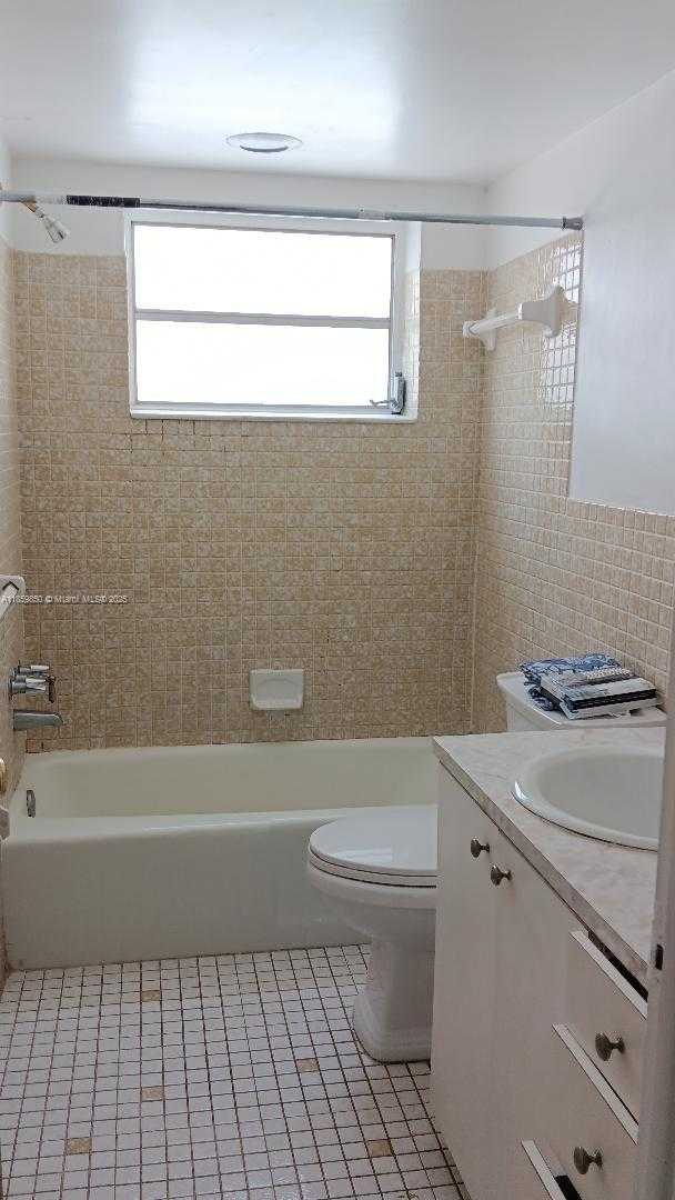 Small Image of 1826 CLEVELAND ST #8, Hollywood Number 8