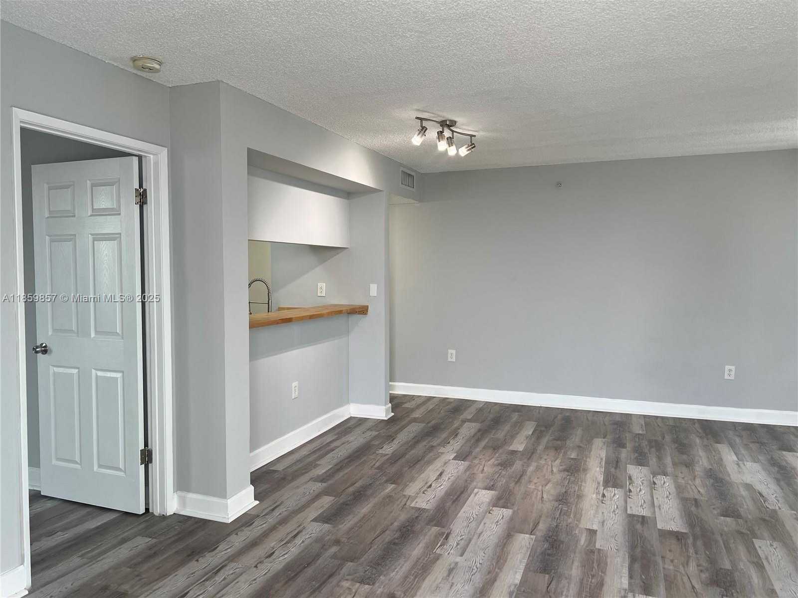 Small Image of 800 NORTH MIAMI AVE #E-909, Miami Number 12