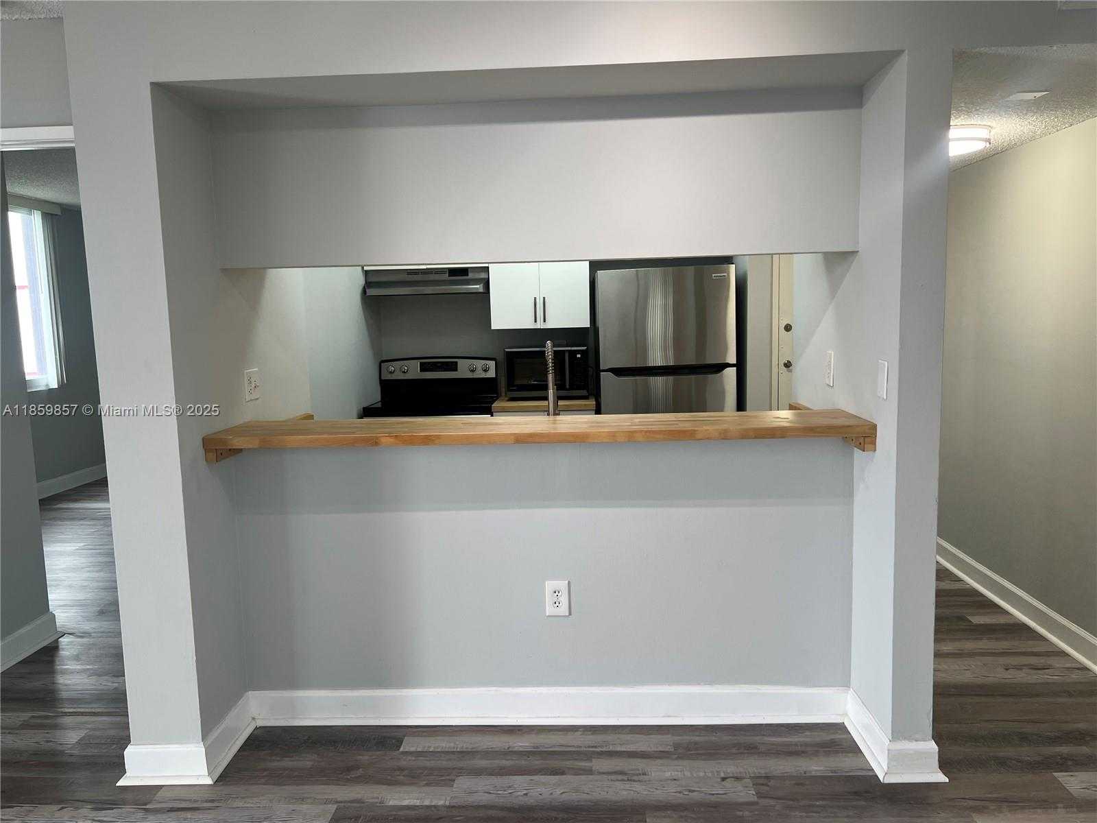 Small Image of 800 NORTH MIAMI AVE #E-909, Miami Number 13