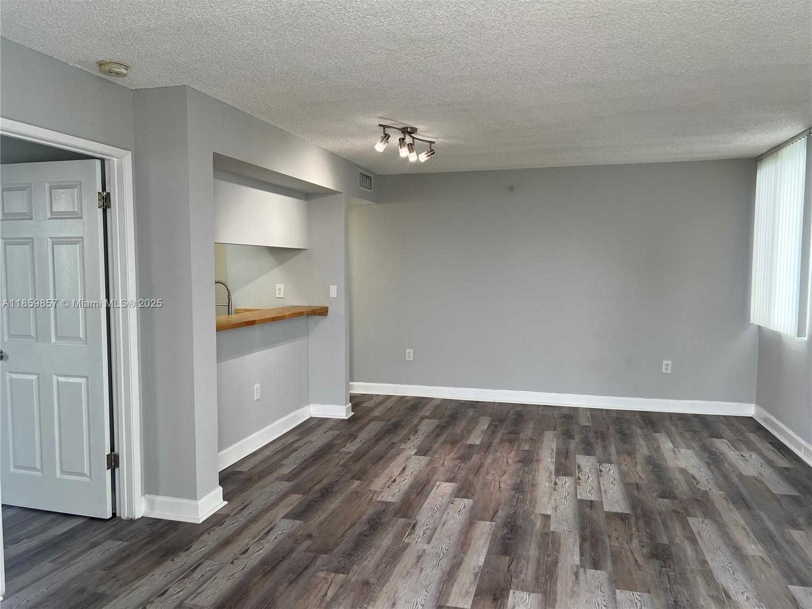 Small Image of 800 NORTH MIAMI AVE #E-909, Miami Number 2