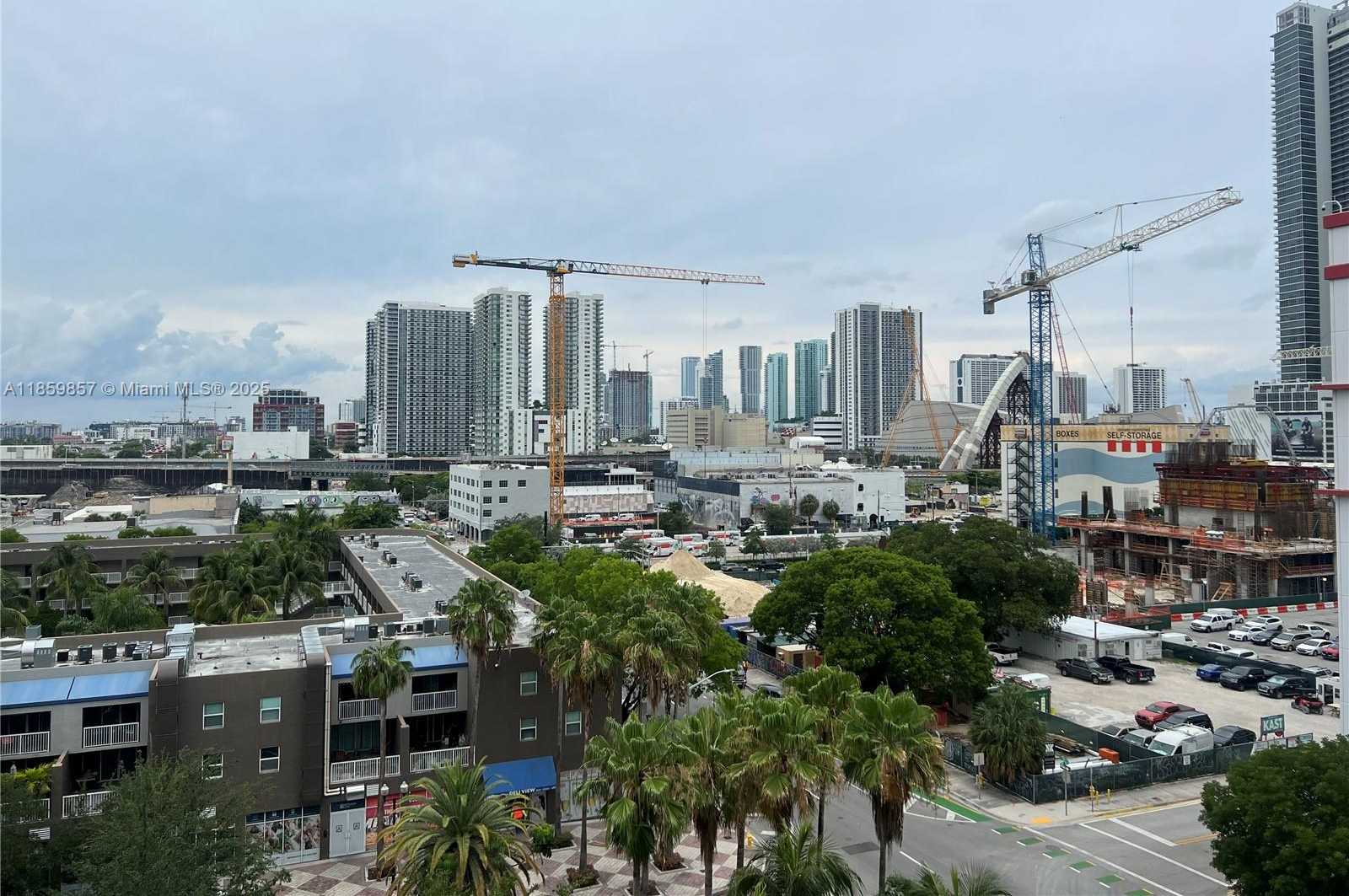 Small Image of 800 NORTH MIAMI AVE #E-909, Miami Number 26
