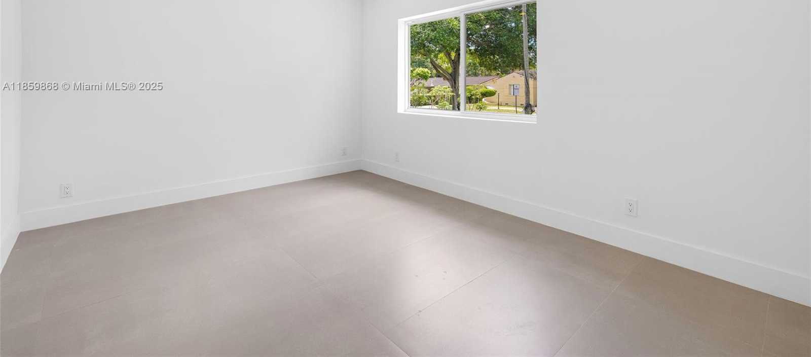 Small Image of 701 NORTH EAST 119TH ST, Biscayne Park Number 16