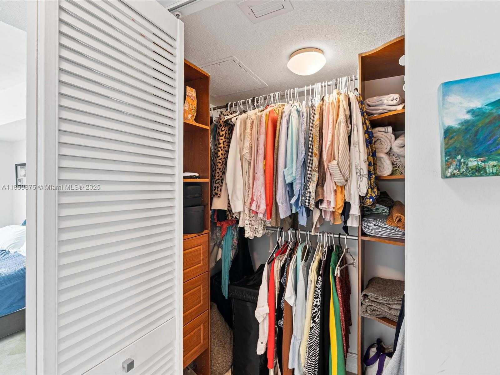 Small Image of 1800 NORTH BAYSHORE DR #2406, Miami Number 10