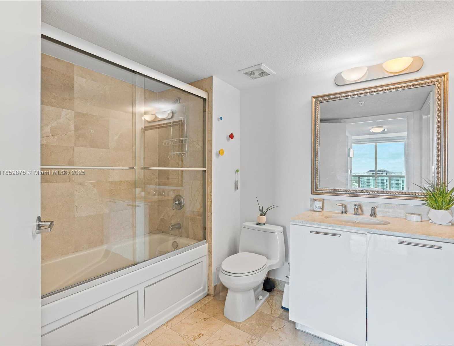 Small Image of 1800 NORTH BAYSHORE DR #2406, Miami Number 11