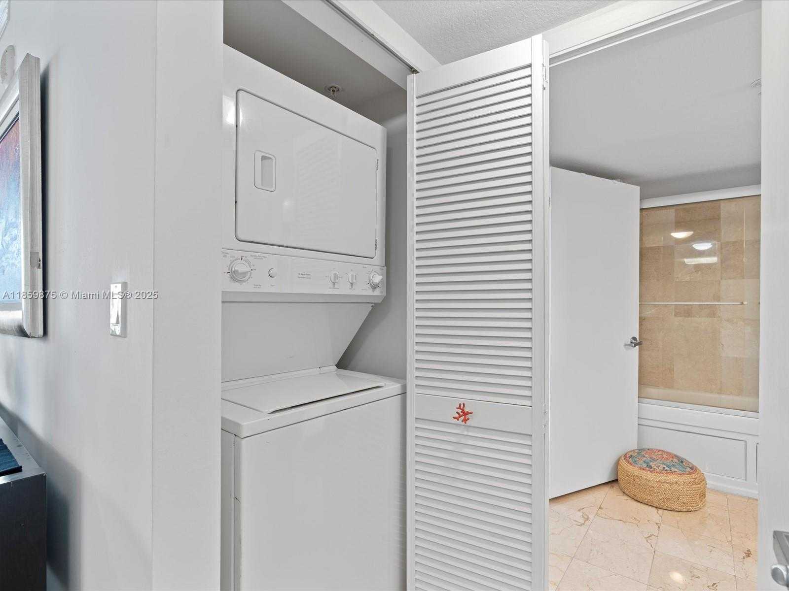 Small Image of 1800 NORTH BAYSHORE DR #2406, Miami Number 12