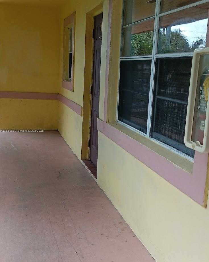 Small Image of 1826 CLEVELAND ST #6, Hollywood Number 2