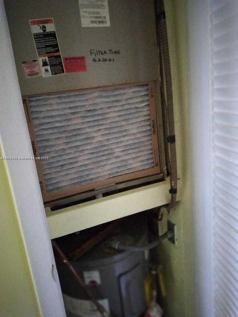 Small Image of 1826 CLEVELAND ST #6, Hollywood Number 22