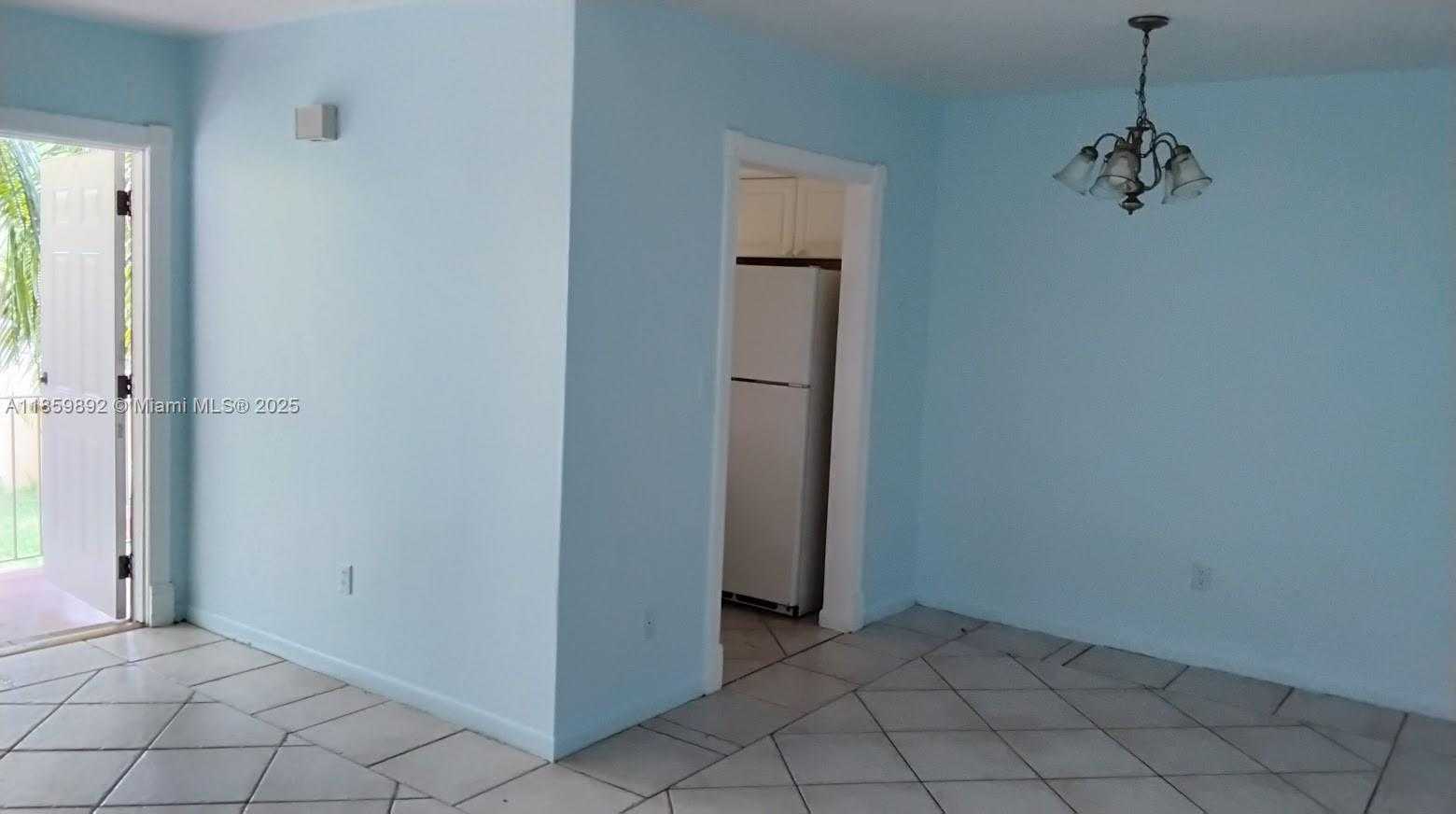 Small Image of 1826 CLEVELAND ST #6, Hollywood Number 5