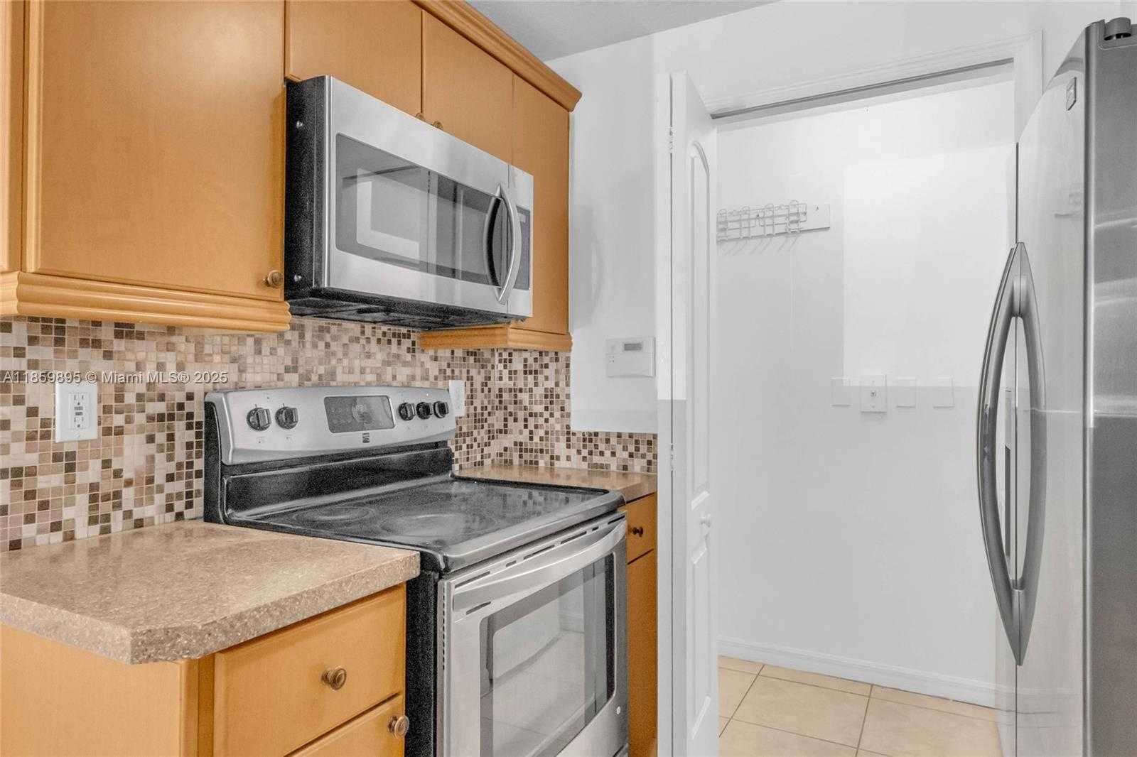 Small Image of 6670 NORTH WEST 114TH AVE #601, Doral Number 13