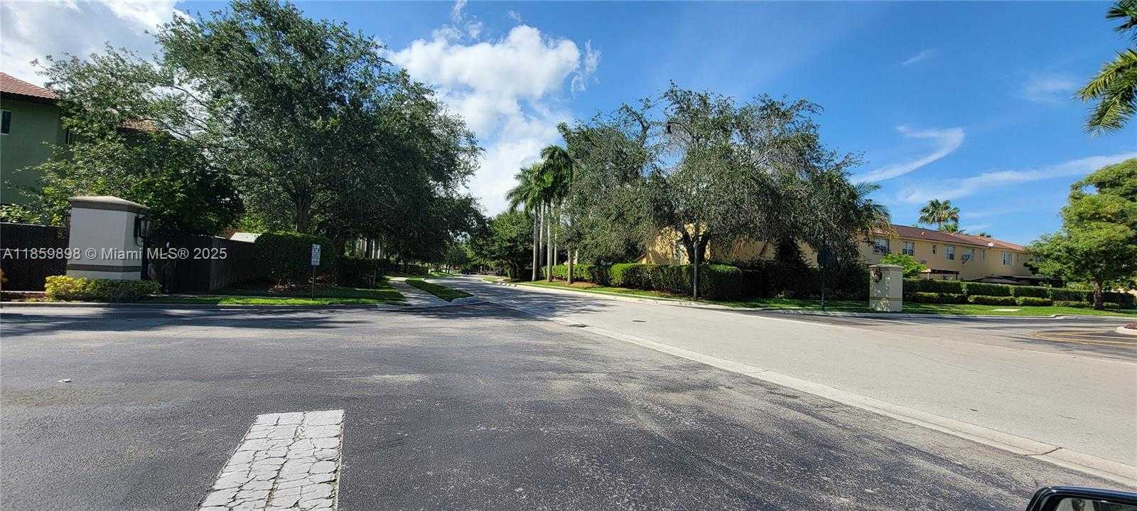 Small Image of 2501 NORTH EAST 41ST TER #1, Homestead Number 42