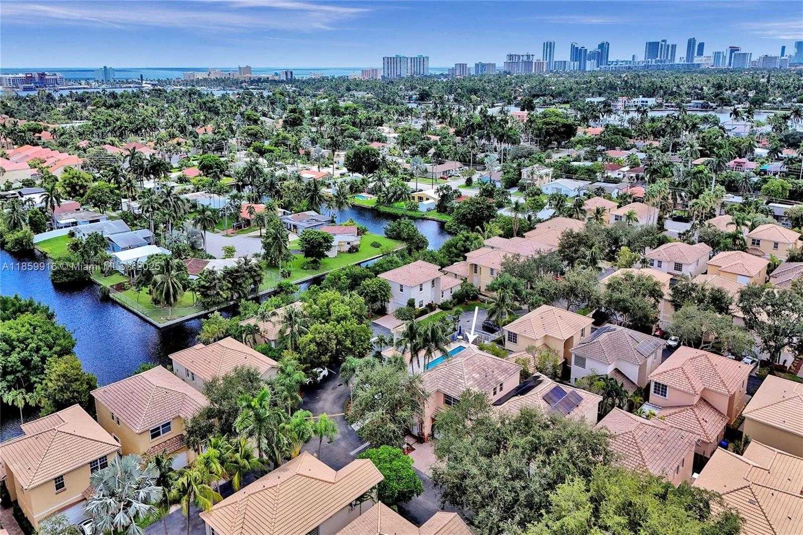 Small Image of 20911 LEEWARD CT #245-4, Aventura Number 3