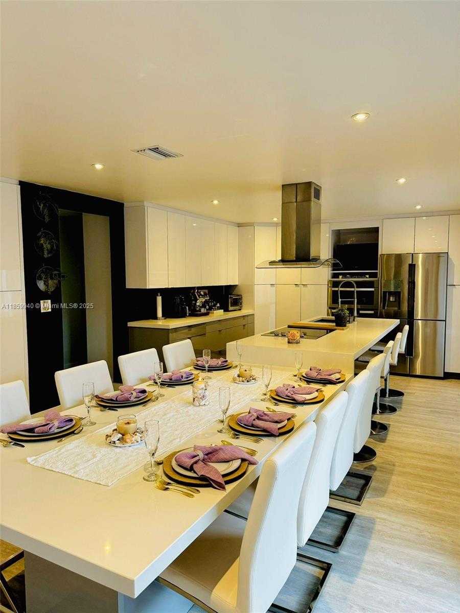 Small Image of 8224 SOUTH WEST 163RD CT, Miami Number 10