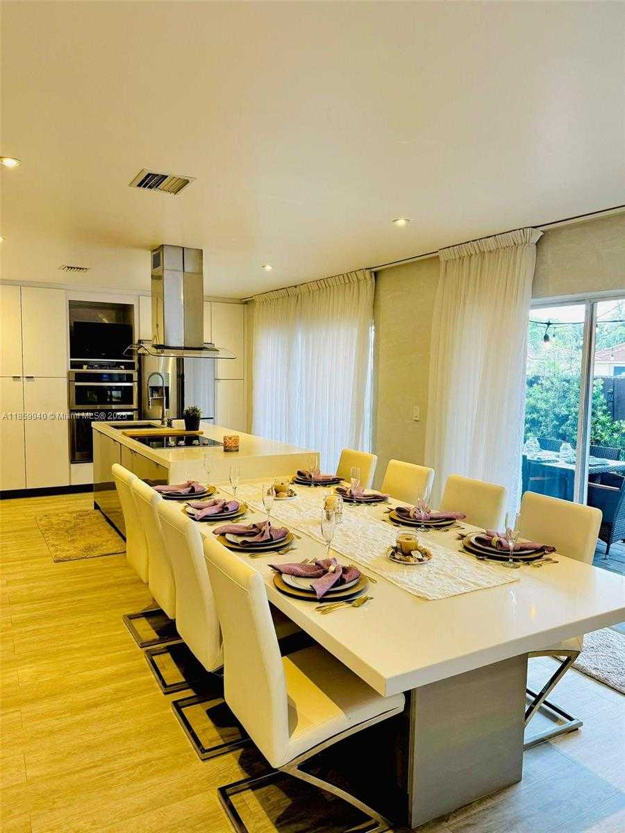 Small Image of 8224 SOUTH WEST 163RD CT, Miami Number 14