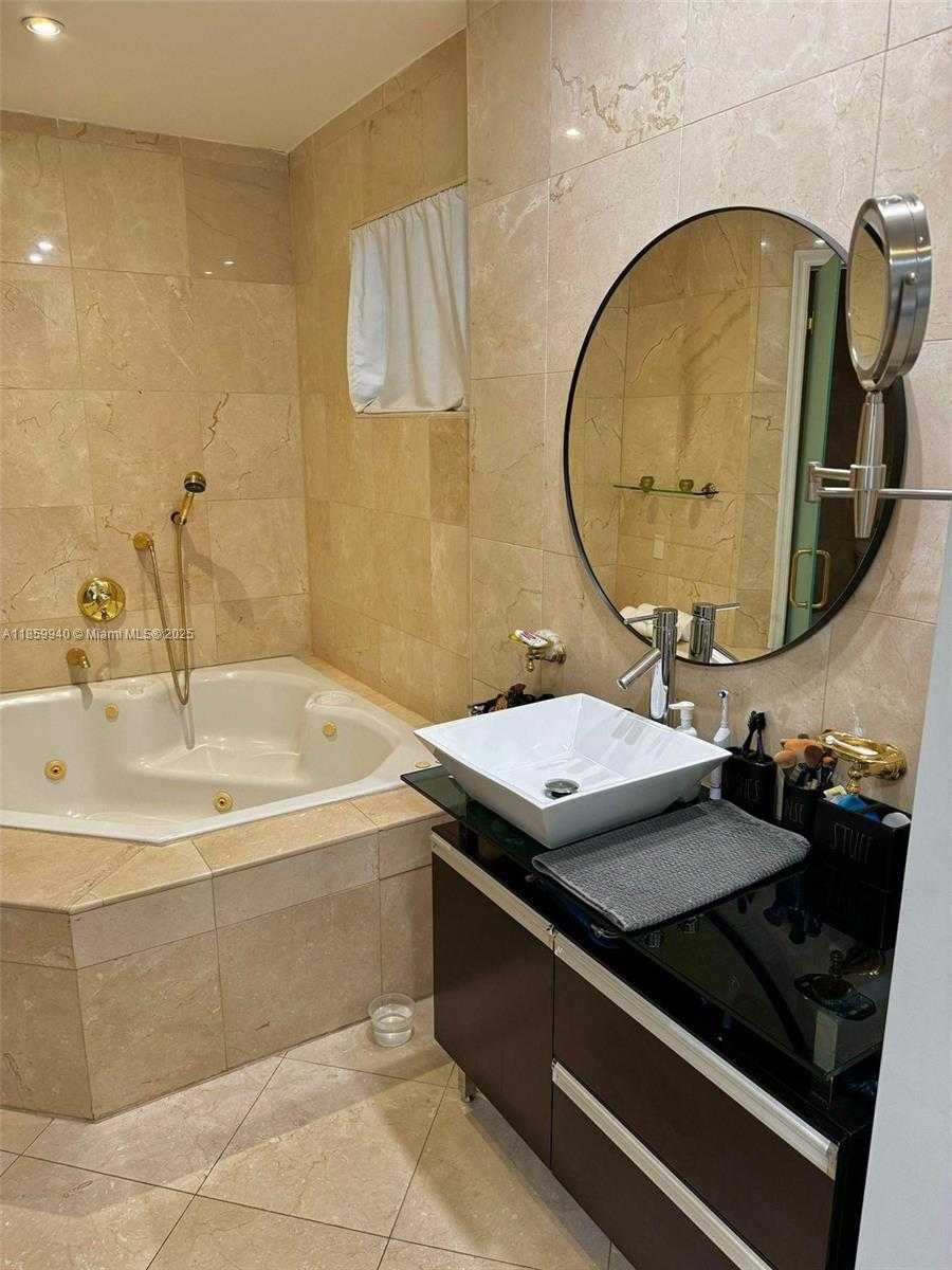 Small Image of 8224 SOUTH WEST 163RD CT, Miami Number 28