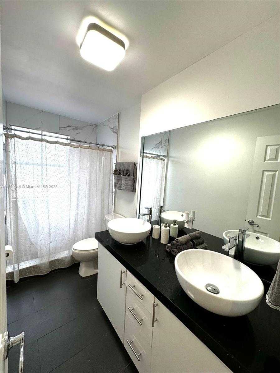 Small Image of 8224 SOUTH WEST 163RD CT, Miami Number 32