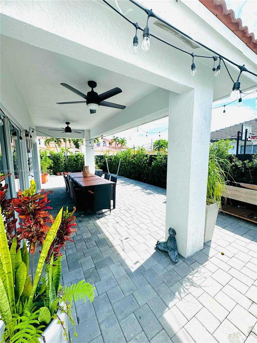 Small Image of 8224 SOUTH WEST 163RD CT, Miami Number 39