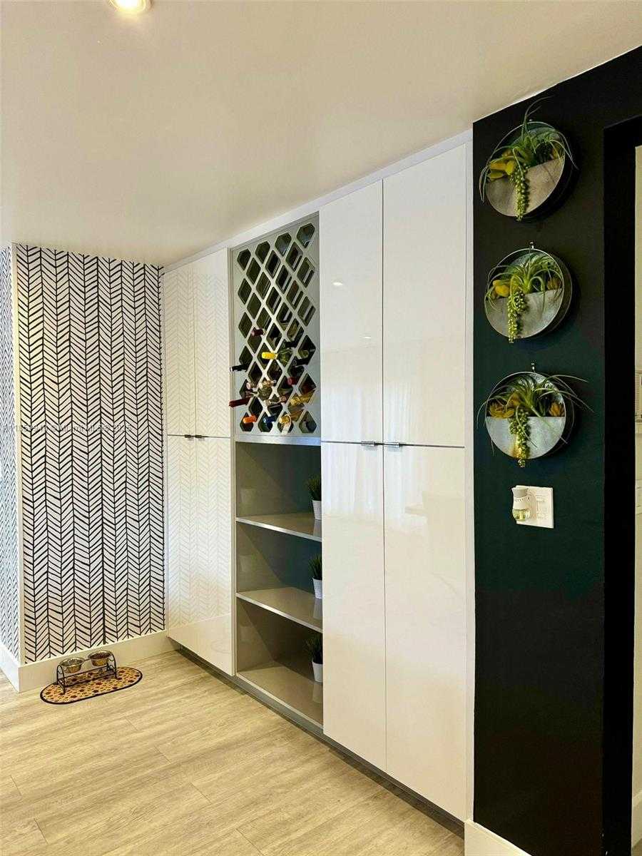 Small Image of 8224 SOUTH WEST 163RD CT, Miami Number 7