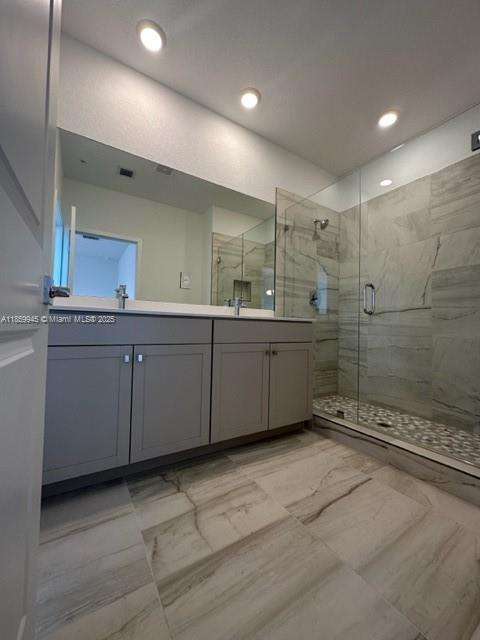 Small Image of Pembroke Pines Number 15