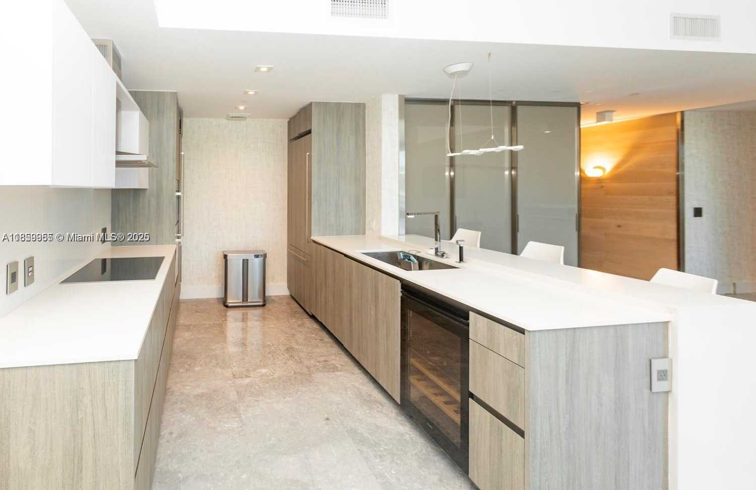 Small Image of 350 OCEAN DR #205N, Key Biscayne Number 4