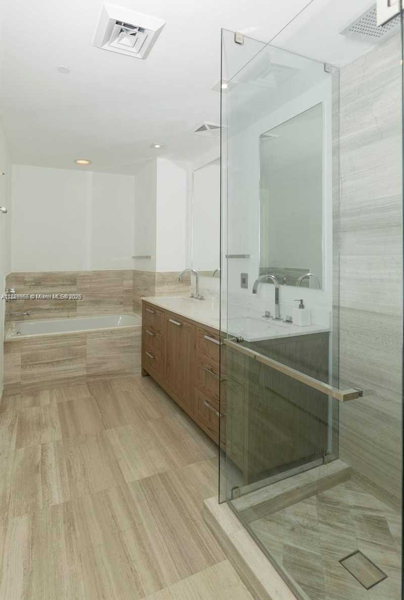 Small Image of 350 OCEAN DR #205N, Key Biscayne Number 5