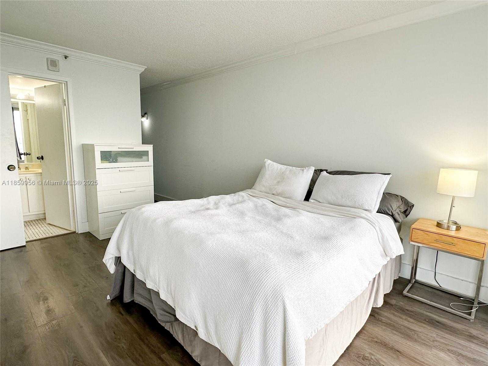 Small Image of 7601 EAST TREASURE DR #1205, North Bay Village Number 8
