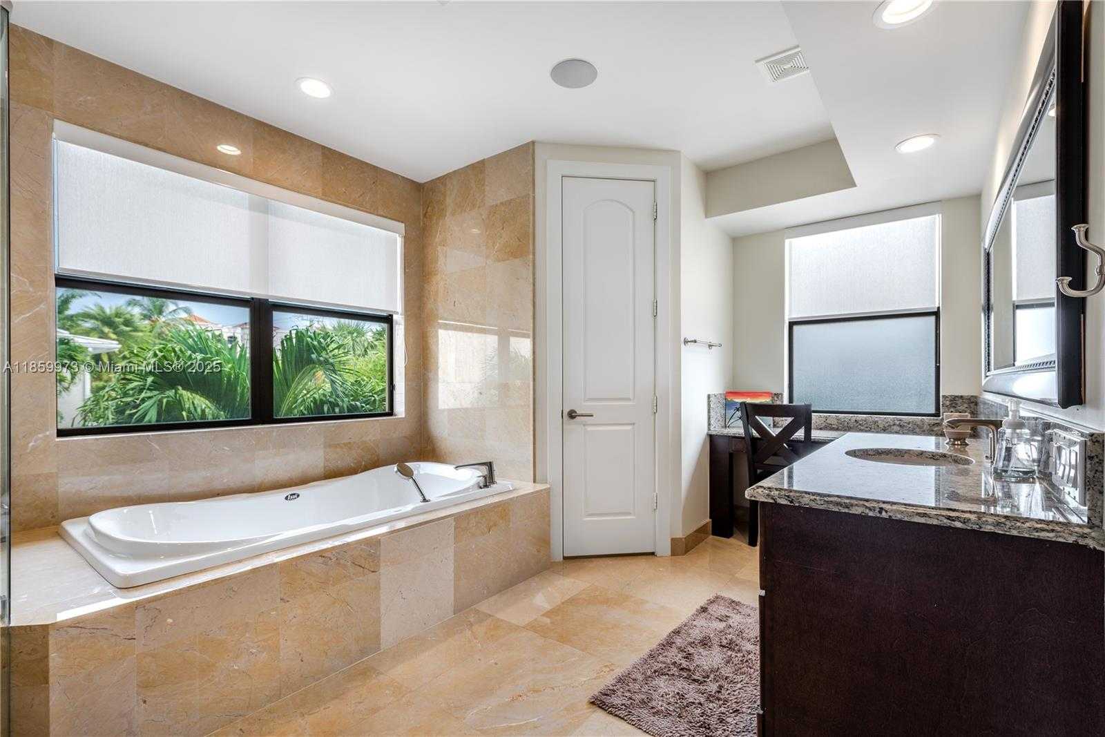 Small Image of 169 SOUTH EAST WAVECREST WAY, Boca Raton Number 23