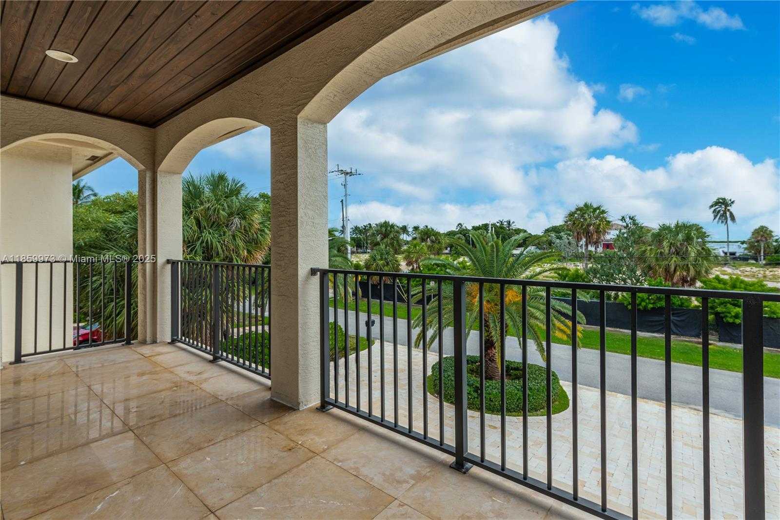 Small Image of 169 SOUTH EAST WAVECREST WAY, Boca Raton Number 4