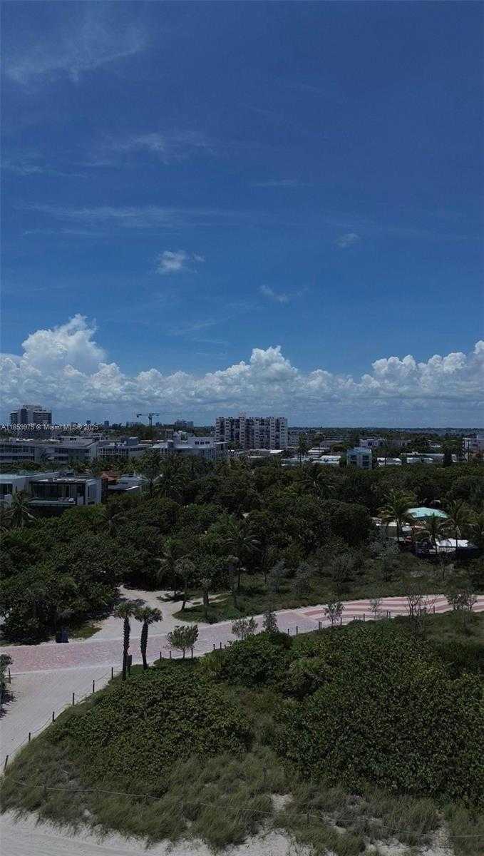 Small Image of 7900 TATUM WATERWAY DR #508, Miami Beach Number 14