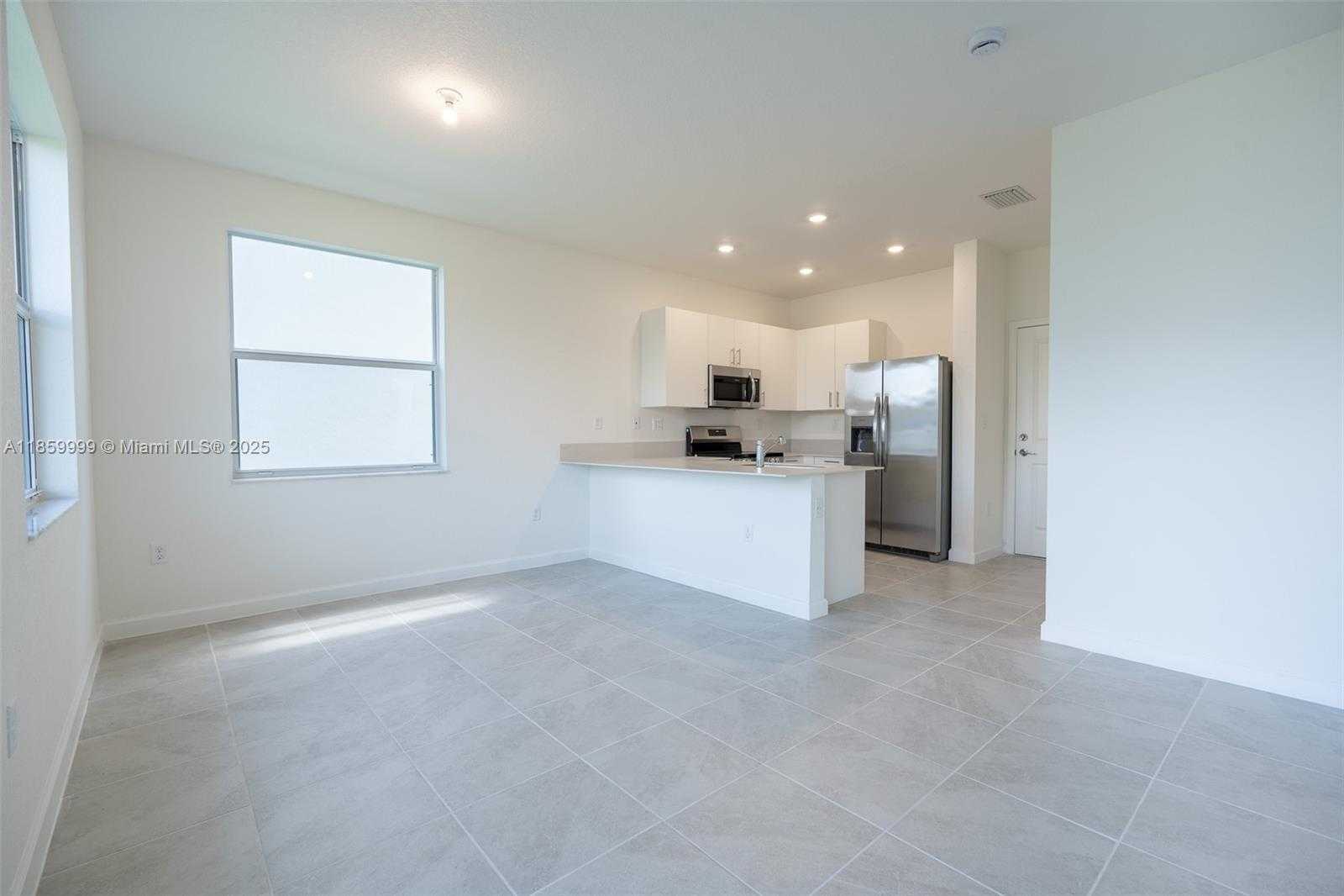 Small Image of 2637 SOUTH EAST 24TH CT, Homestead Number 13