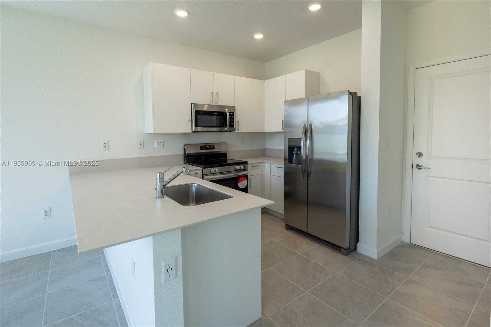 Small Image of 2637 SOUTH EAST 24TH CT, Homestead Number 15