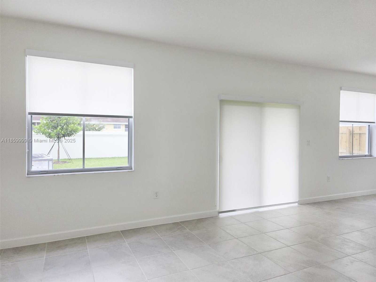 Small Image of 2637 SOUTH EAST 24TH CT, Homestead Number 19
