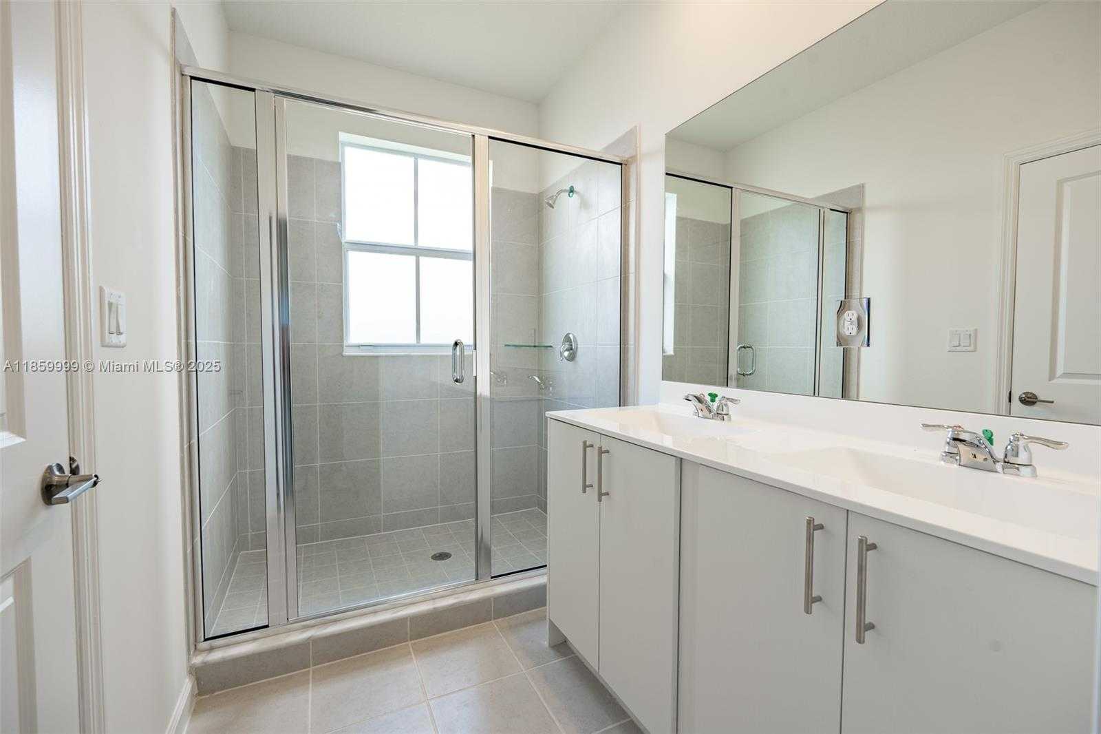 Small Image of 2637 SOUTH EAST 24TH CT, Homestead Number 27