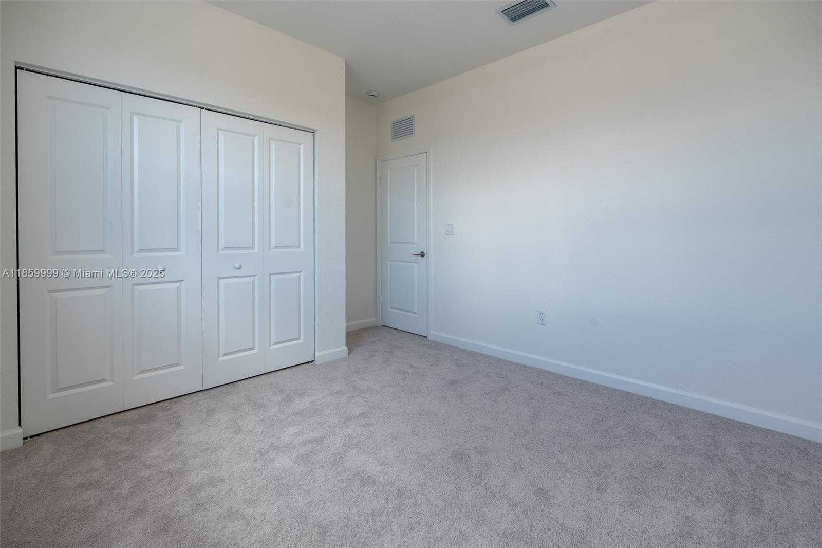 Small Image of 2637 SOUTH EAST 24TH CT, Homestead Number 31