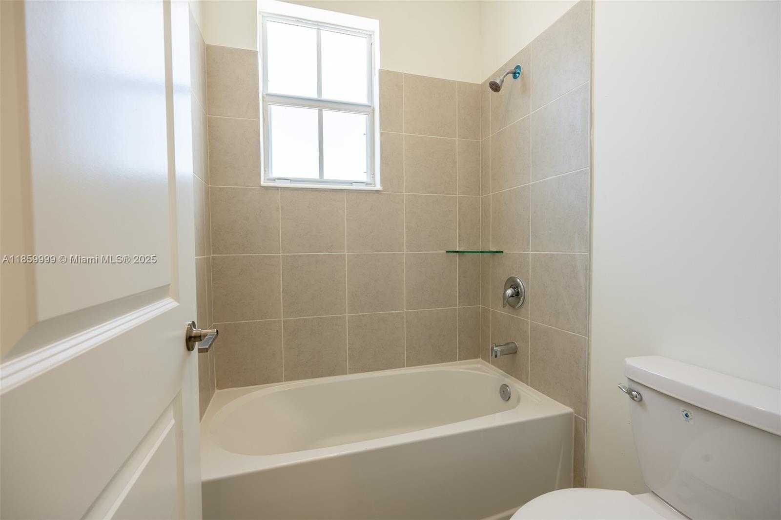Small Image of 2637 SOUTH EAST 24TH CT, Homestead Number 33