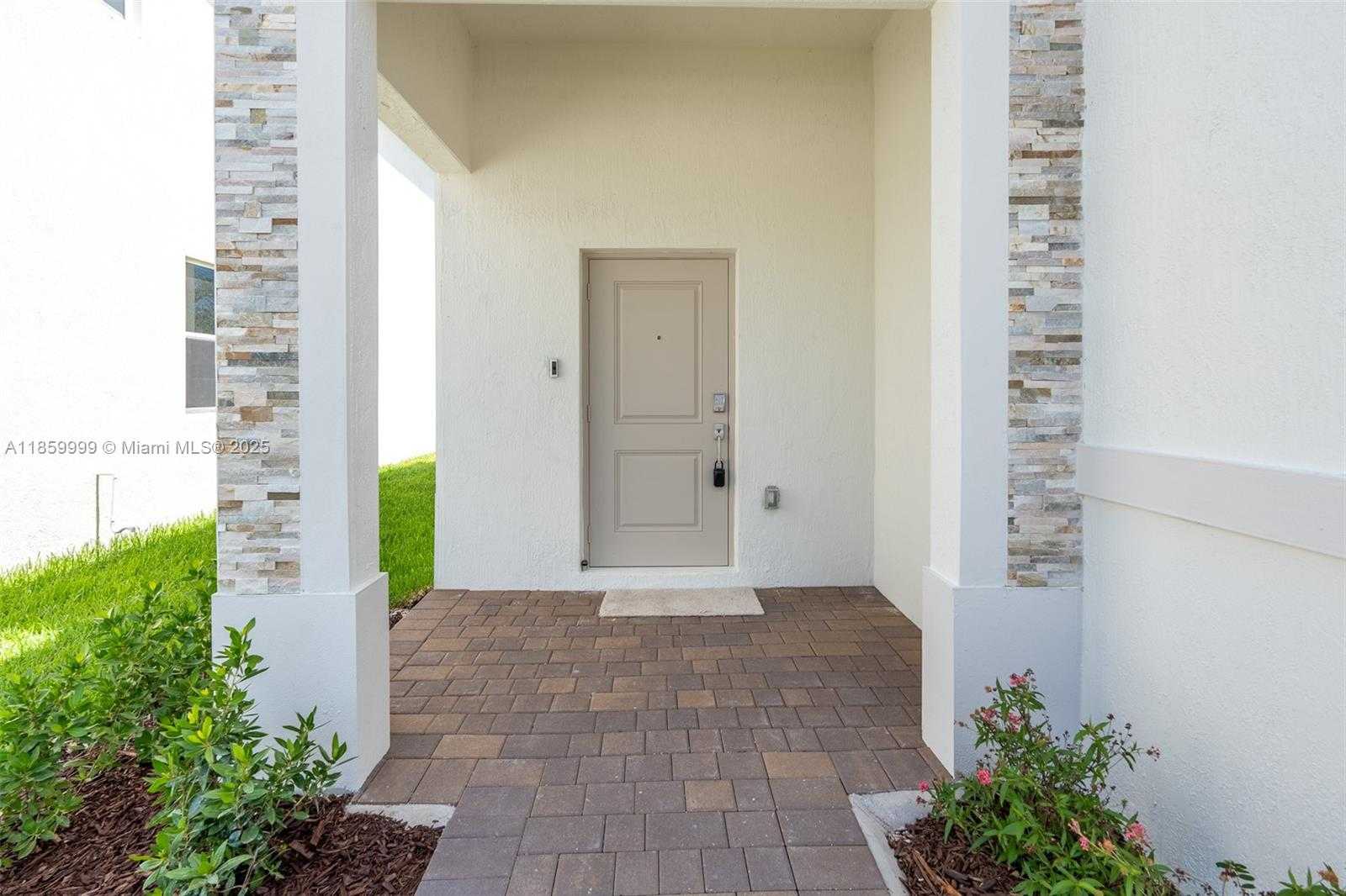 Small Image of 2637 SOUTH EAST 24TH CT, Homestead Number 7