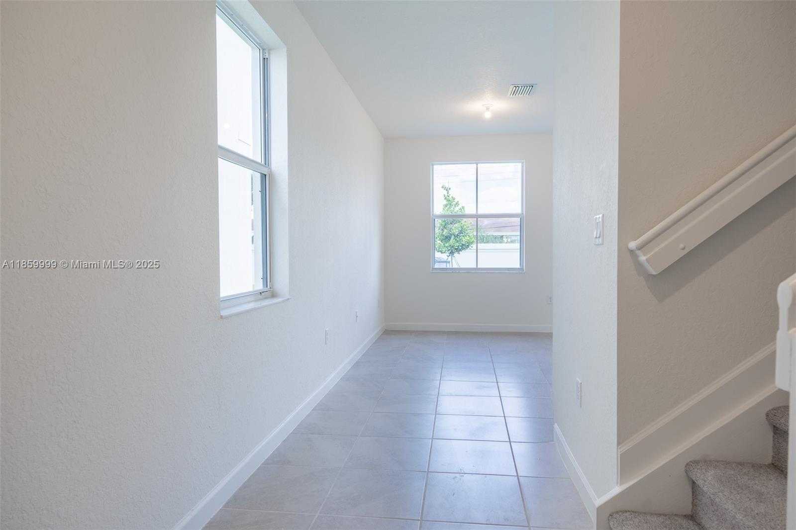 Small Image of 2637 SOUTH EAST 24TH CT, Homestead Number 9