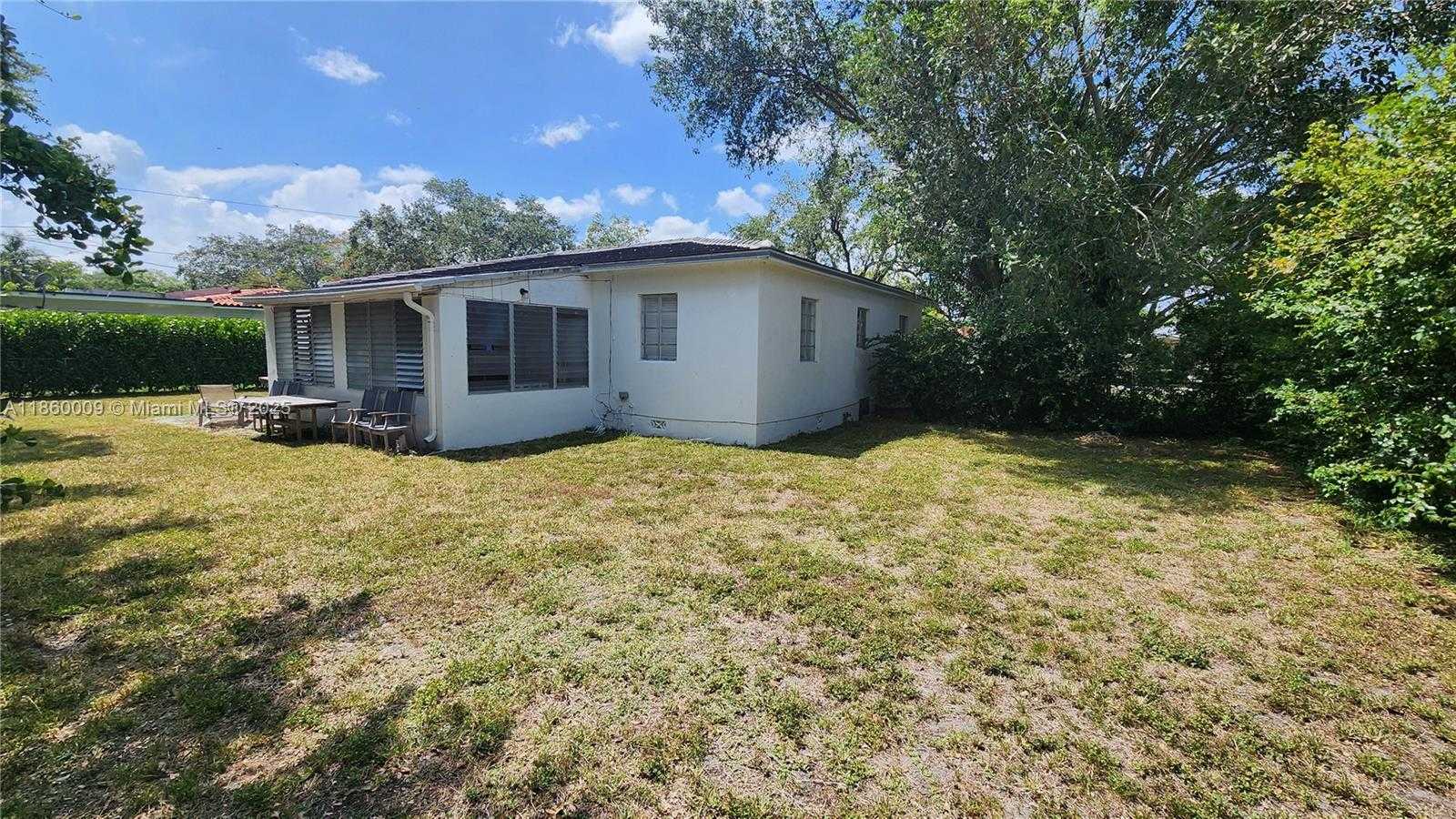 Small Image of 758 NORTH EAST 95TH ST, Miami Shores Number 2