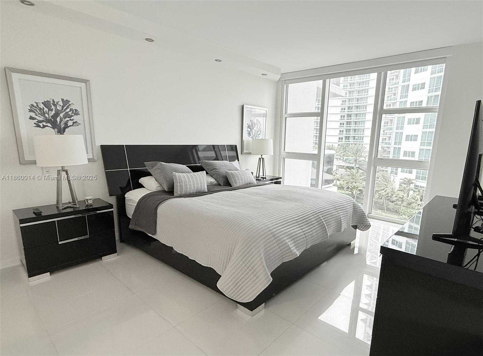Small Image of 10275 COLLINS AVE #606, Bal Harbour Number 19